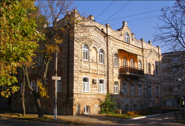 Дом бывшего уездного земства. Кременчуг.