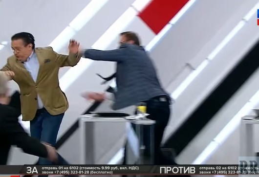 Америкос получил пизделюй на ток-шоу