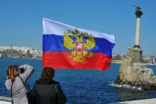 Севастополь Российский. Флаг на фоне моря